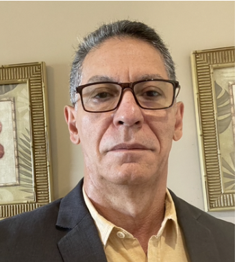 Foto do Prof. José M Parente de Oliveira